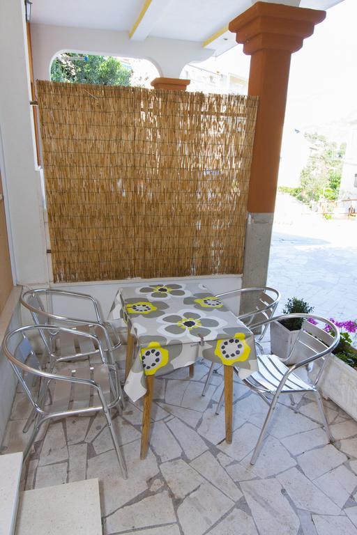 Apartment Mikulić Duće Zewnętrze zdjęcie